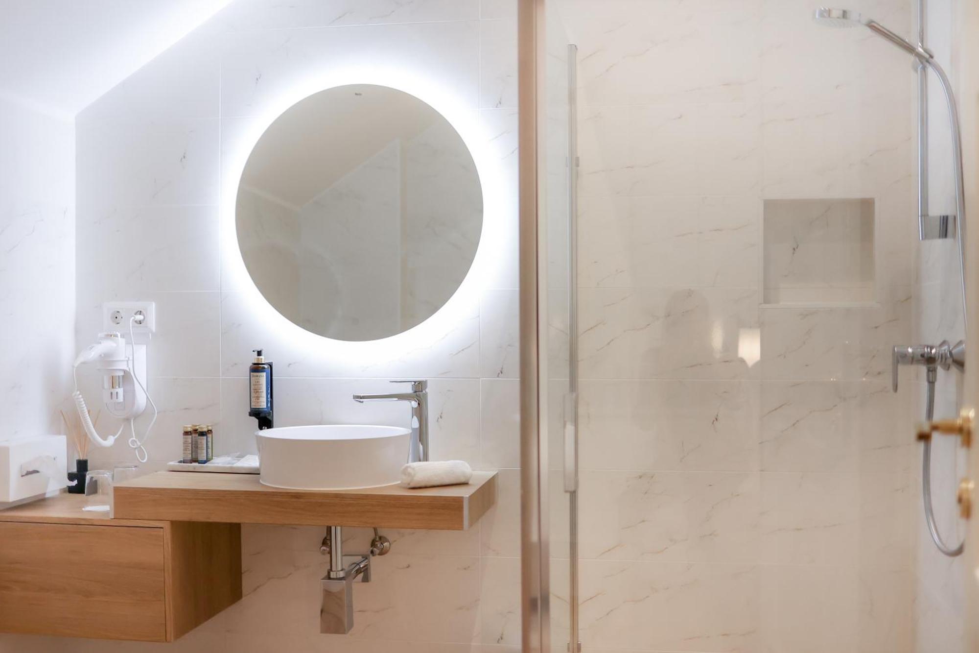Vadkert Major Hotel Sarvar Ngoại thất bức ảnh