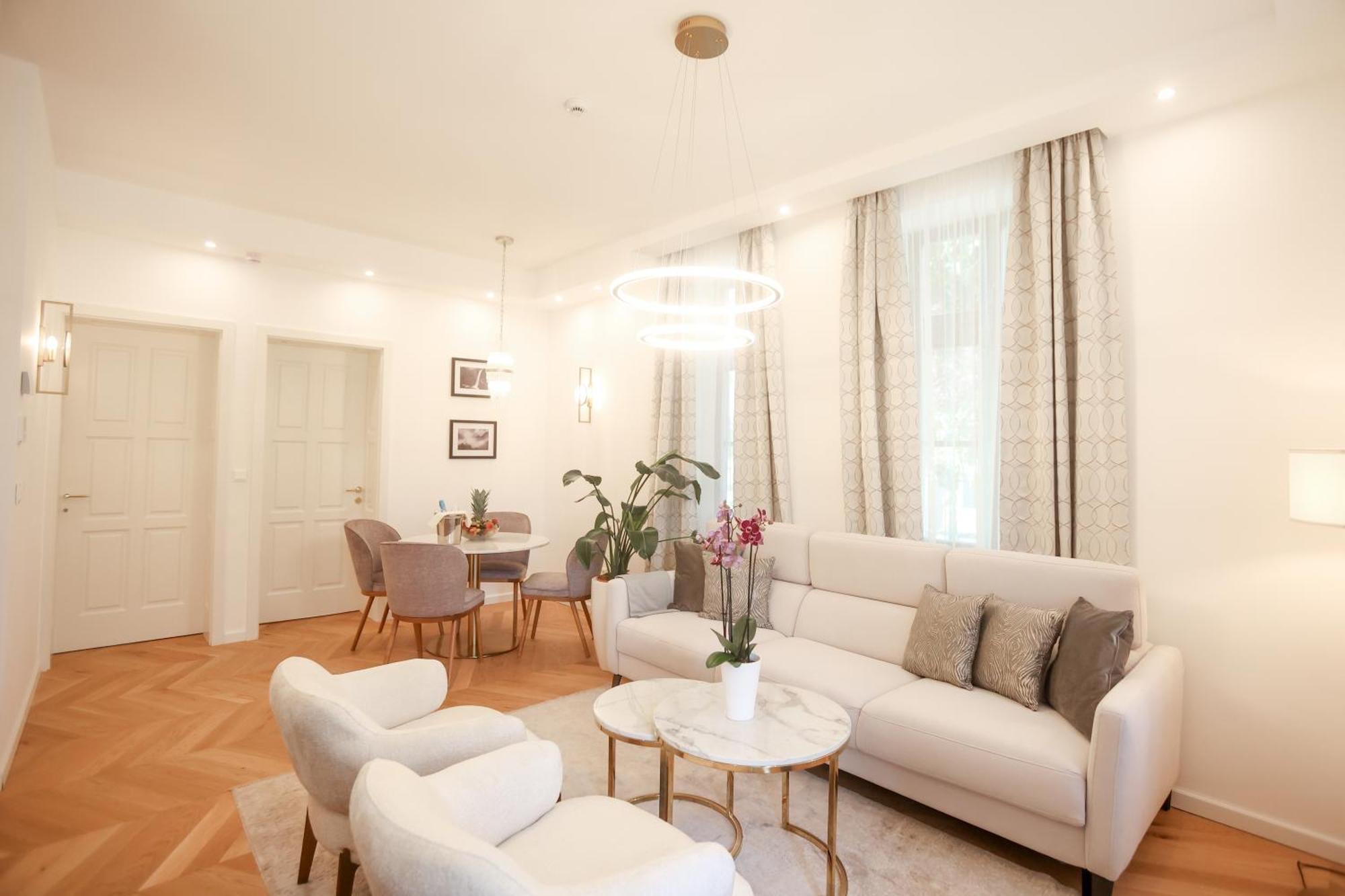 Vadkert Major Hotel Sarvar Ngoại thất bức ảnh